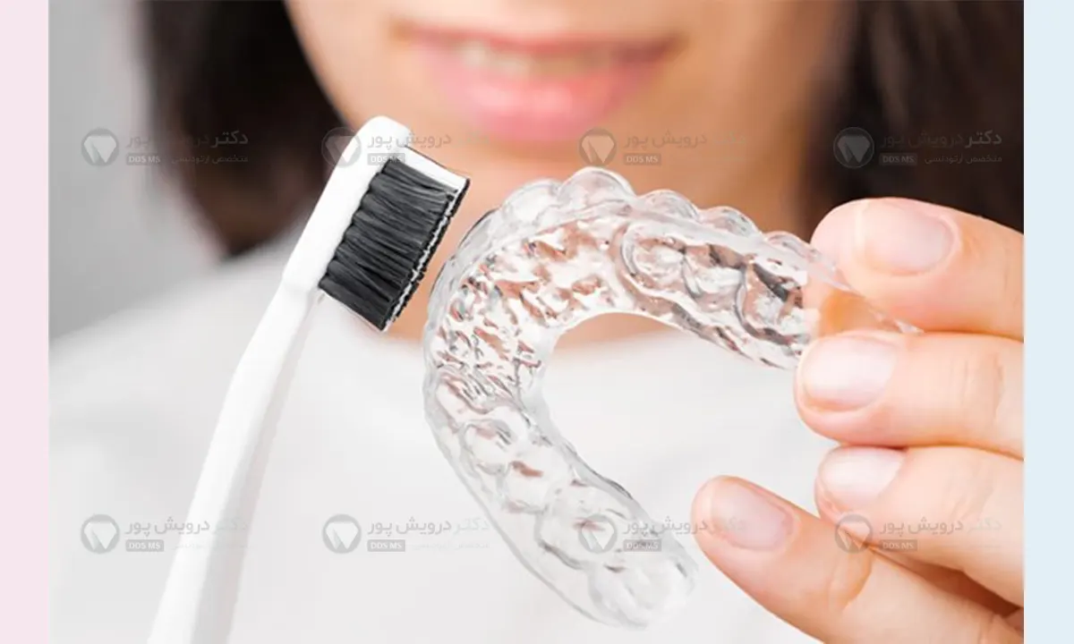 تمیز کردن الاینرهای شفاف